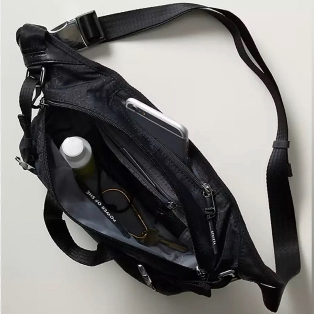 Athleta NWT Excursion‎ Waistbag Everywhere Stowaway Fanny Pack Bag Black - Picture 5 of 13